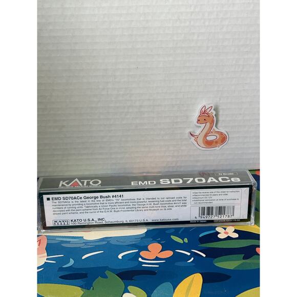 N Scale Kato EMD 176-8411 SD70ACe George Bush #4141 - Picture 4 of 11